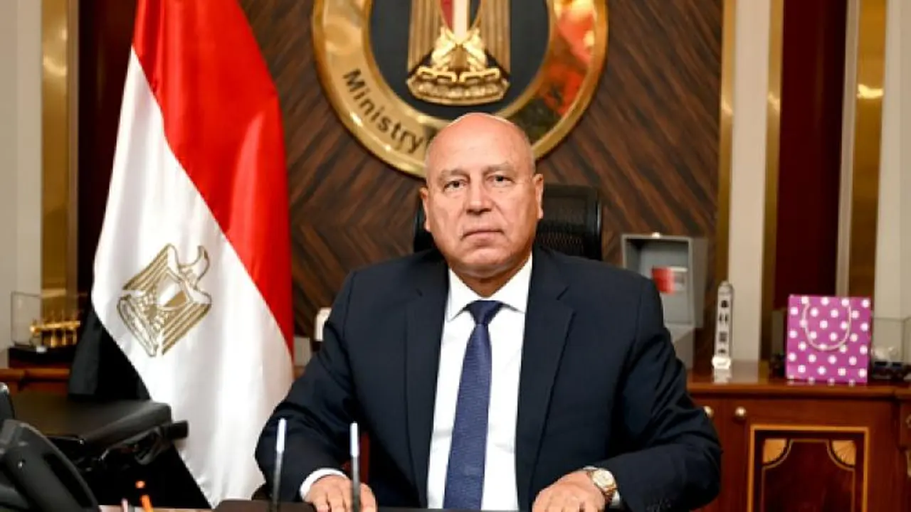 وزير النقل يكشف عن إنشاء 7 ممرات لوجستية لتعزيز التجارة الدولية بمصر